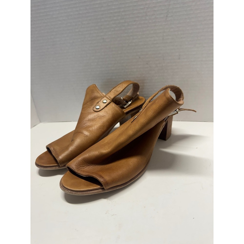 Ateliers Made in Italy Tan Leather Slingback Block Heel Sandals Size 40 9.5